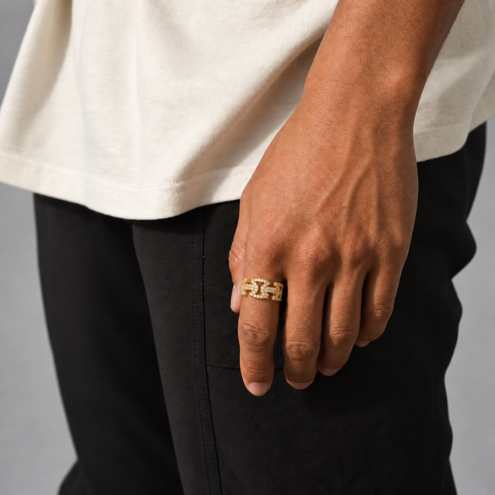 Diamond Crest Ring Goud